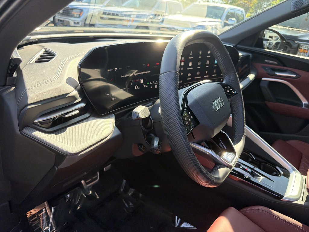 Used 2025 Audi SQ5 Prestige AWD/4WD image 13