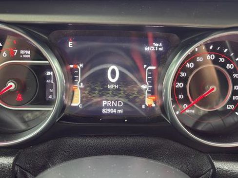 Used 2019 Jeep Wrangler Unlimited Rubicon AWD/4WD image 16
