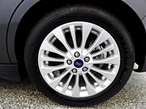 Used 2018 Ford C-MAX SE w/ Equipment Group 202A image 19