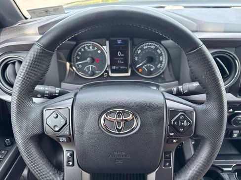 Used 2023 Toyota Tacoma TRD Sport w/ Technology Package AWD/4WD image 15