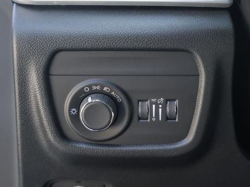 New 2025 Jeep Grand Cherokee L Altitude image 39