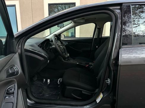 Used 2018 Ford Focus S image 11