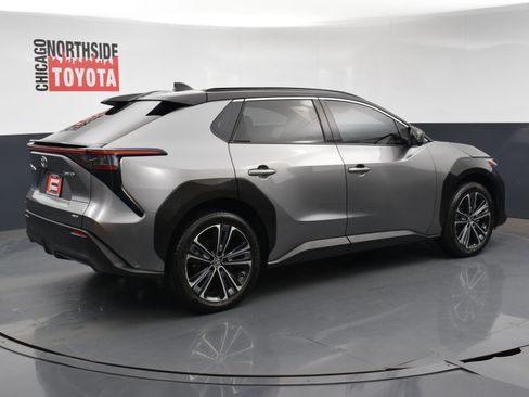 Used 2023 Toyota bZ4X Limited image 4