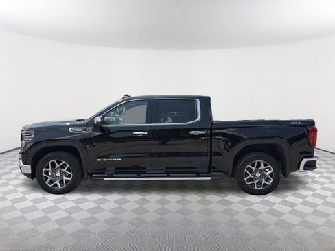 Used 2022 GMC Sierra 1500 SLT w/ SLT Convenience Package AWD/4WD image 2