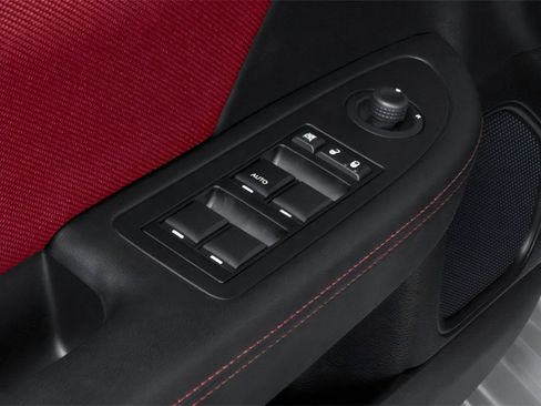 Used 2014 Dodge Avenger SE FWD image 12