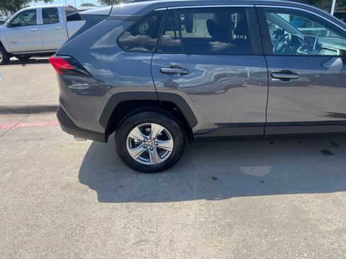 Used 2025 Toyota RAV4 XLE w/ Convenience Package FWD image 16