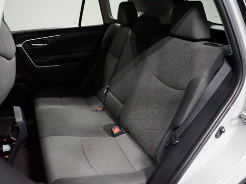 Used 2022 Toyota RAV4 XLE w/ Convenience Package FWD image 28