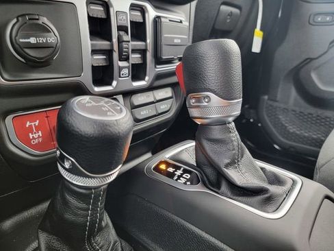 New 2026 Jeep Gladiator Sport image 29