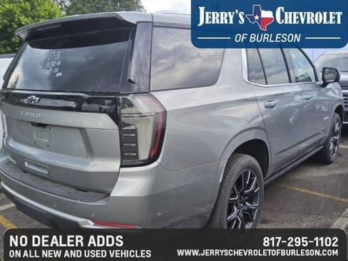Used 2025 Chevrolet Tahoe High Country AWD/4WD image 5
