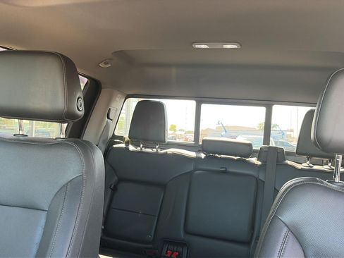 Used 2023 GMC Sierra 1500 SLT w/ SLT Premium Plus Package AWD/4WD image 18