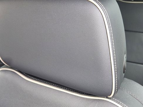 Used 2024 GMC Yukon XL SLT image 15