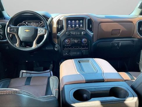 Used 2020 Chevrolet Silverado 1500 High Country w/ Technology Package AWD/4WD image 15