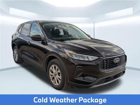 Used 2024 Ford Escape Active w/ Cold Weather Package image 4