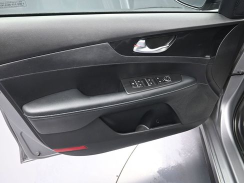 Certified 2024 Kia Forte GT-Line image 10