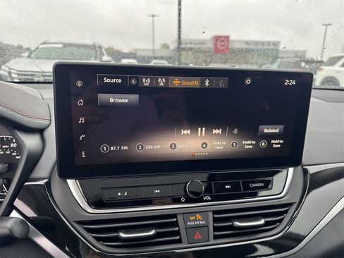 New 2025 Nissan Altima 2.5 SR image 16