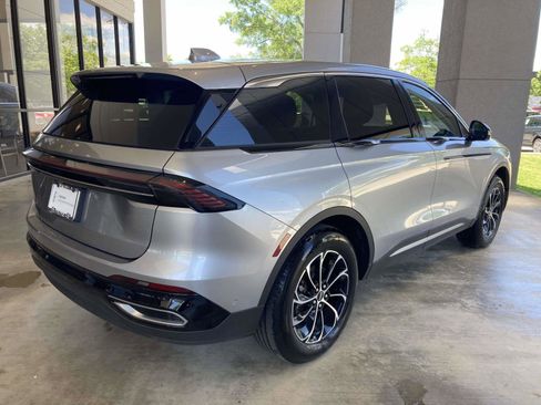 Certified 2024 Lincoln Nautilus Premier AWD/4WD image 3