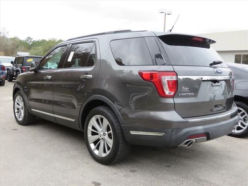 Used 2019 Ford Explorer Limited w/ Class III Trailer Tow Package image 3