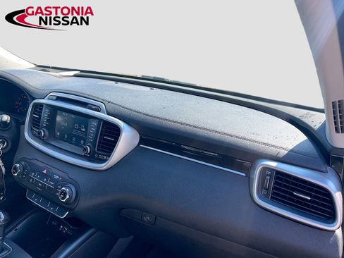 Used 2018 Kia Sorento LX image 39