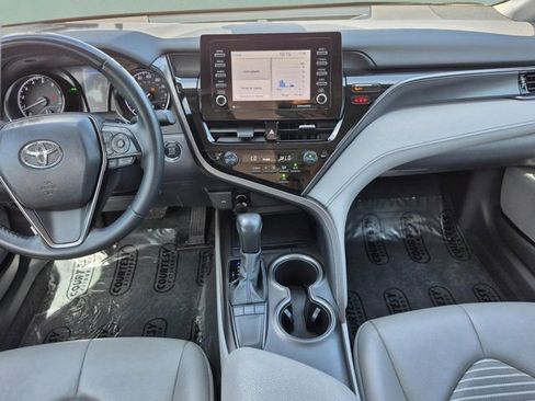 Used 2023 Toyota Camry SE w/ Convenience Package FWD image 12