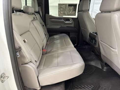 Used 2022 Chevrolet Silverado 1500 LT AWD/4WD image 26