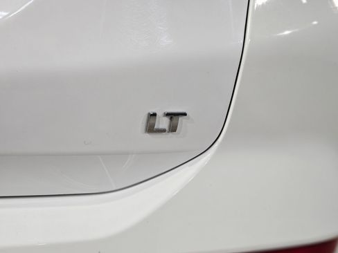 Used 2024 Chevrolet Equinox LT image 39