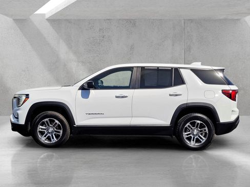 Used 2025 GMC Terrain Elevation AWD/4WD image 7