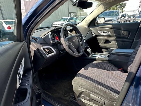 Used 2017 GMC Terrain SLE AWD/4WD image 3