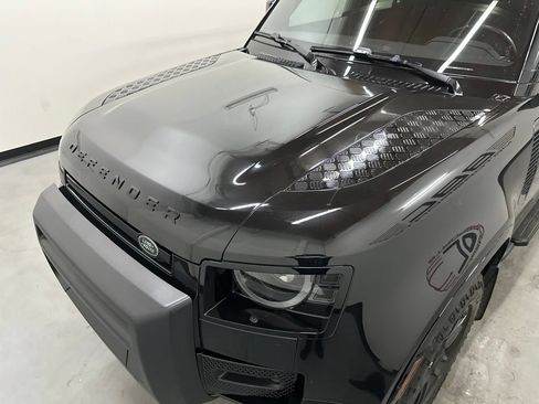 Used 2022 Land Rover Defender 110 X-Dynamic SE AWD/4WD image 25