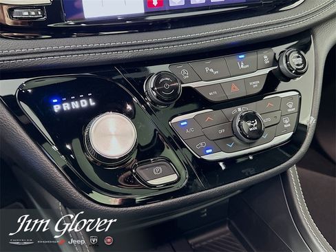 New 2026 Chrysler Pacifica Limited w/ S Appearance Package image 36