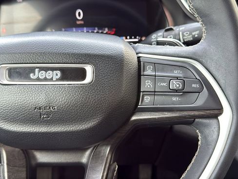 Used 2023 Jeep Grand Cherokee L Limited w/ Black Appearance Package image 24