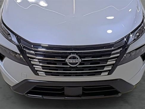 Used 2026 Nissan Rogue SV image 16