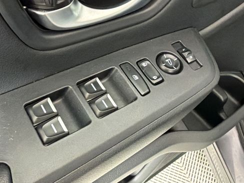 Used 2025 Honda Pilot EX-L image 25