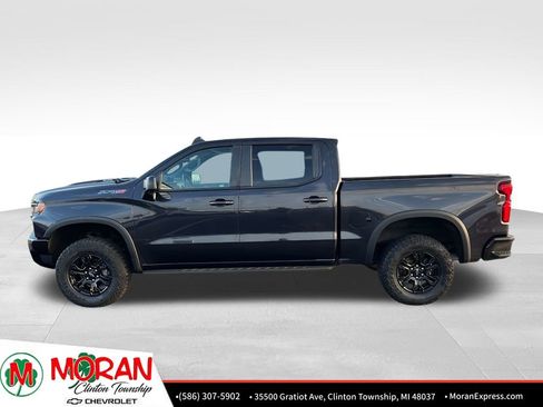 Used 2023 Chevrolet Silverado 1500 ZR2 w/ Technology Package image 3