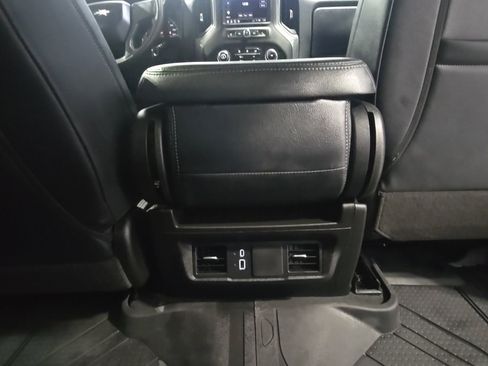 Used 2025 Chevrolet Silverado 2500 Custom w/ Custom Value Package image 23