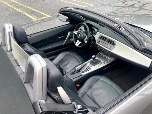 Used 2003 BMW Z4 2.5i image 24