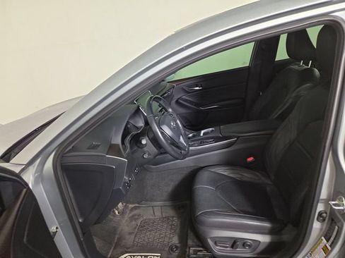 Used 2021 Toyota Avalon Limited AWD/4WD image 12