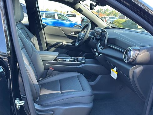 New 2026 Chevrolet Equinox LT w/ Convenience Package II image 10