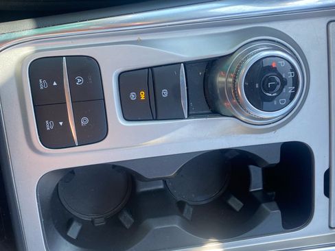 Used 2021 Ford Explorer XLT w/ Equipment Group 202A image 20