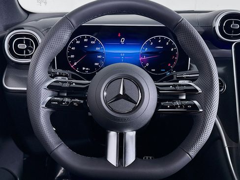 New 2026 Mercedes-Benz GLC 300 image 17