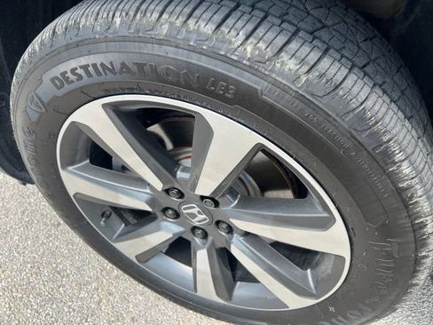 Used 2024 Honda Pilot Elite image 13