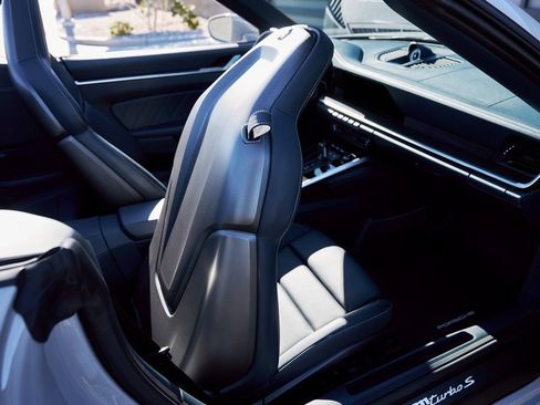 Used 2021 Porsche 911 Turbo S image 40