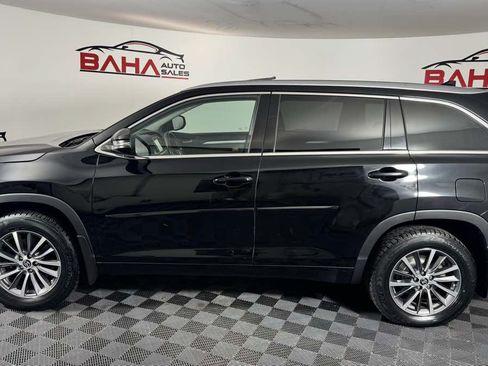 Used 2018 Toyota Highlander XLE AWD/4WD image 5