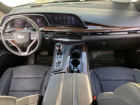 Used 2022 Cadillac Escalade Premium Luxury w/ Performance Package image 15