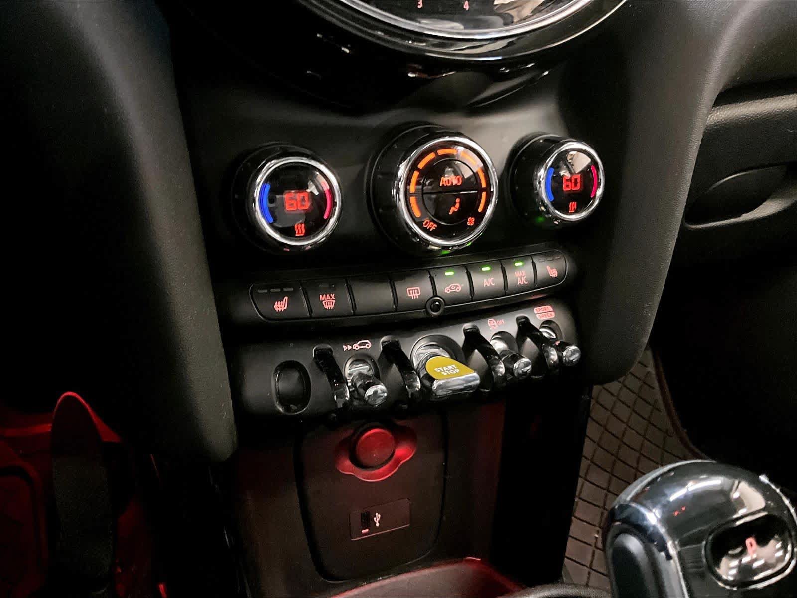 Used 2024 MINI Cooper SE FWD image 34