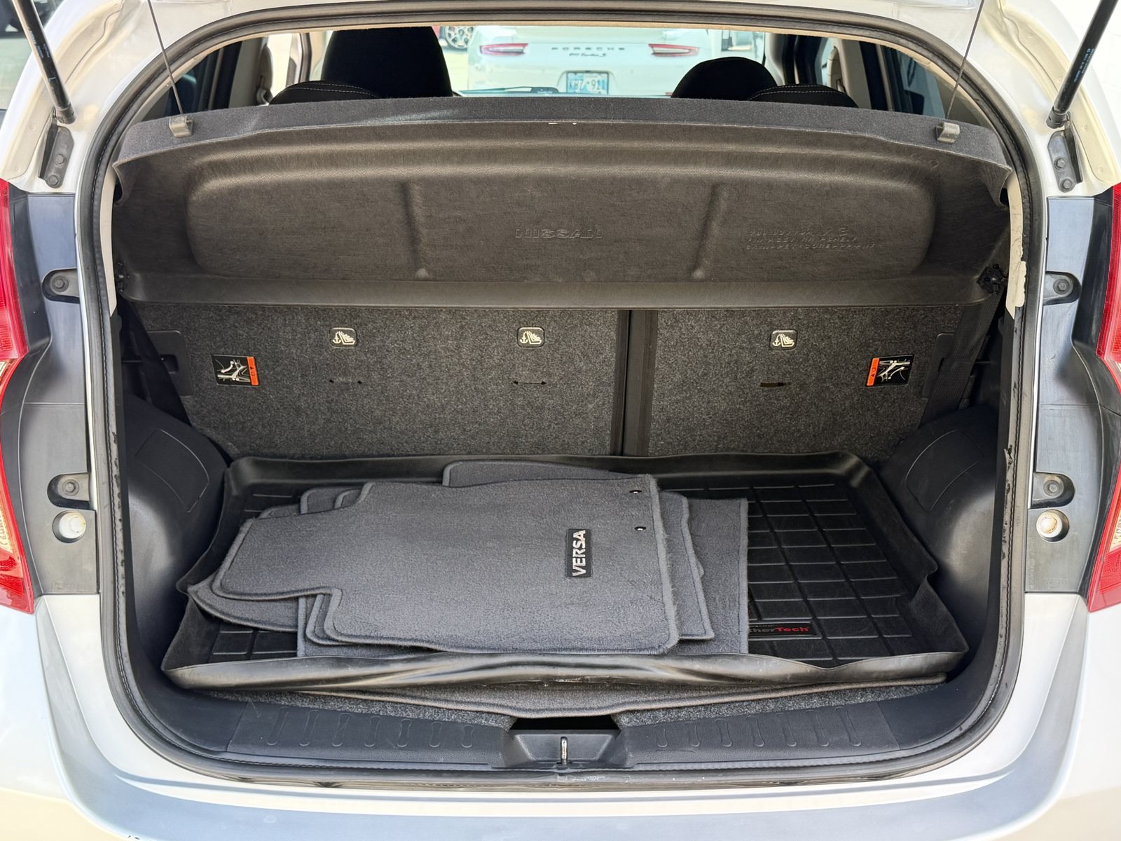 Used 2018 Nissan Versa Note SV FWD image 28