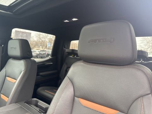 Used 2023 GMC Sierra 1500 AT4 w/ Technology Package image 11