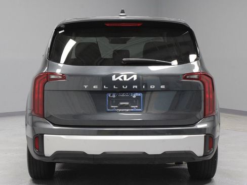 Used 2024 Kia Telluride LX FWD image 9