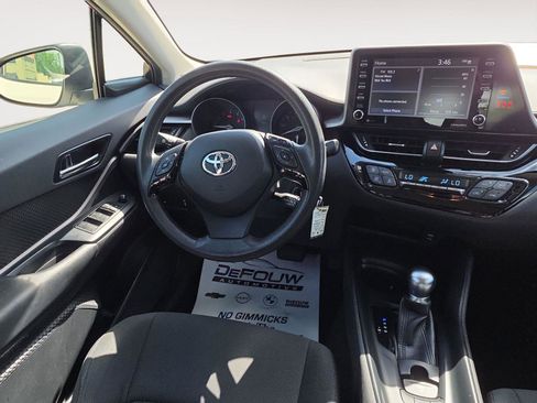 Used 2021 Toyota C-HR LE FWD image 11