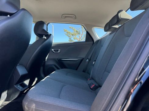 Used 2025 Kia K4 LXS image 17