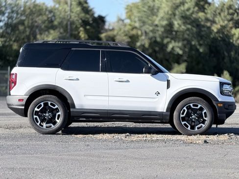 Used 2024 Ford Bronco Sport Outer Banks w/ Tech Package image 8